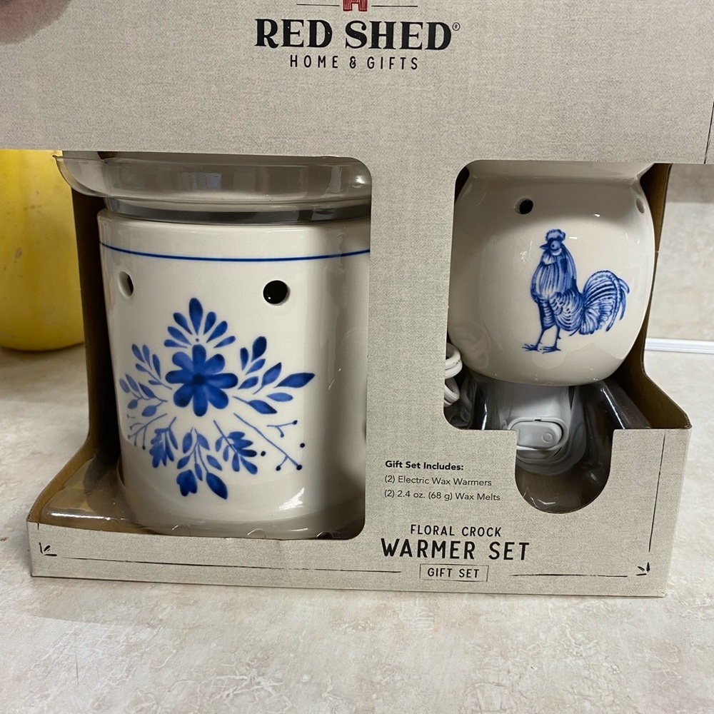 Red shed wax warmer nightlight